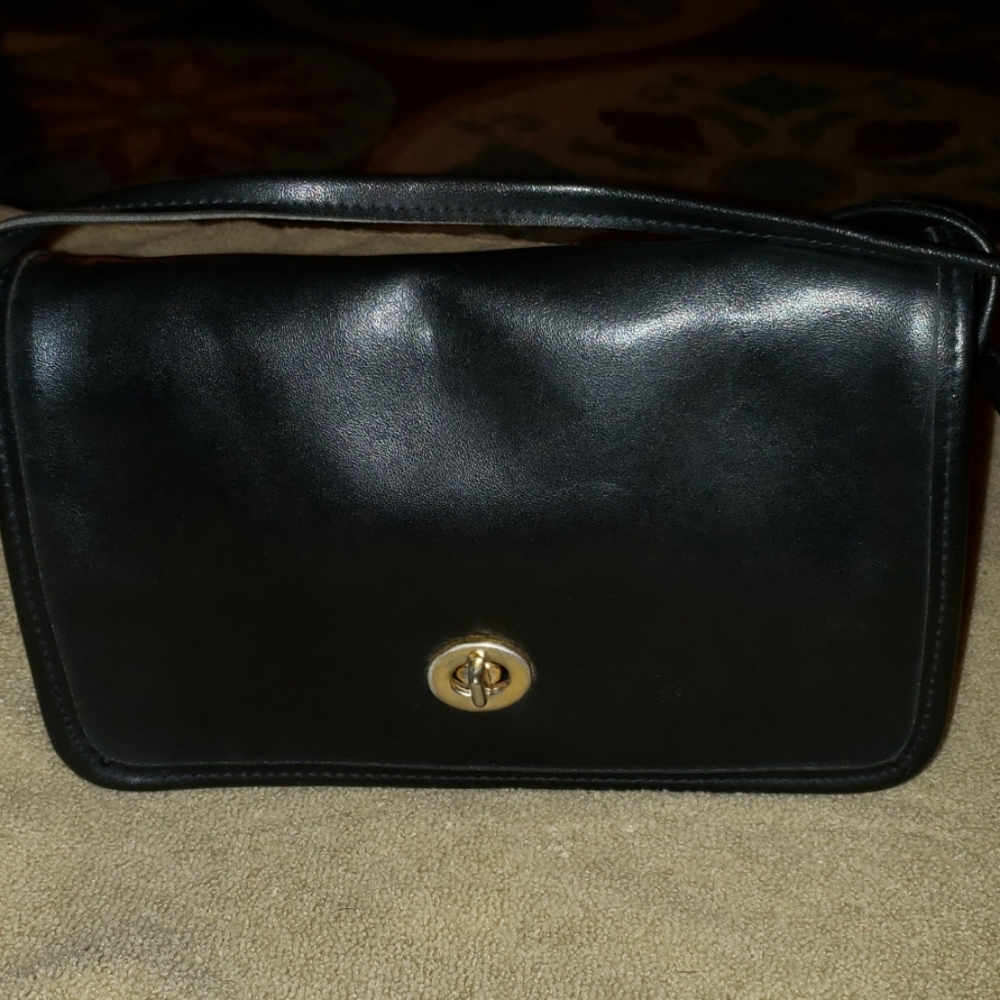 True 80's vintage pleather bag